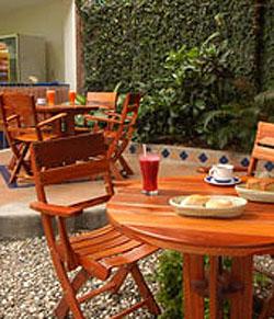 Cafeteria - Dr. Carlos Triana, Dra. Lina Maria Triana - Triana Clinic