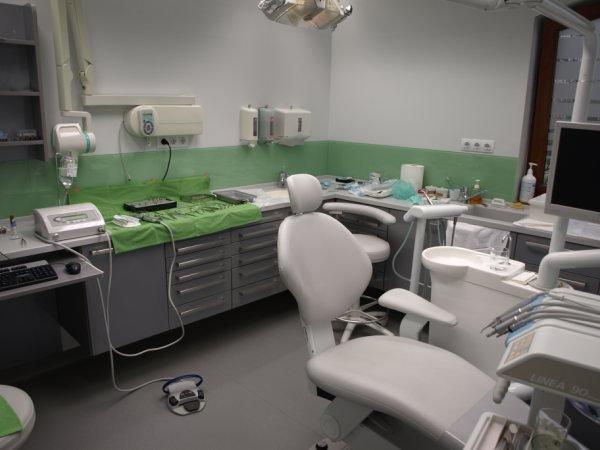 Treatment Room - Dr. Horvath's Dental Clinic