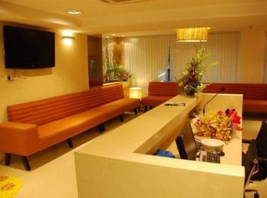 Waiting Lounge - Nova Medical Center Kailash Colony