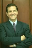 Dr. Raúl Corró