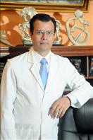 Dr. Oswaldo Quiroa, Physician and Plastic Surgeon